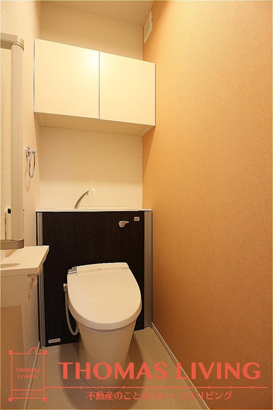 トイレ　ウォシュレット付きです。