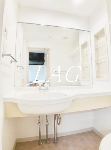 洗面設備　独立洗面台です。