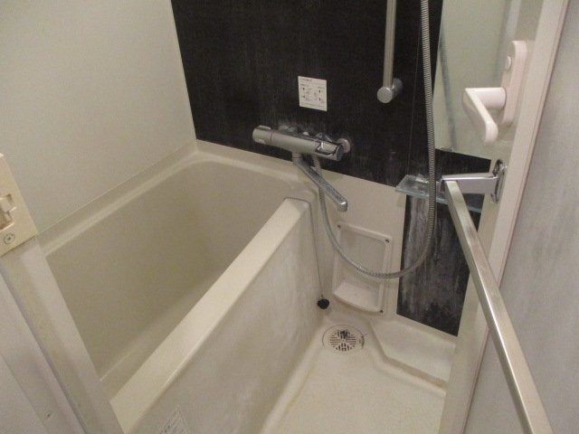 バス・シャワールーム　日々の疲れを癒すお風呂付です。