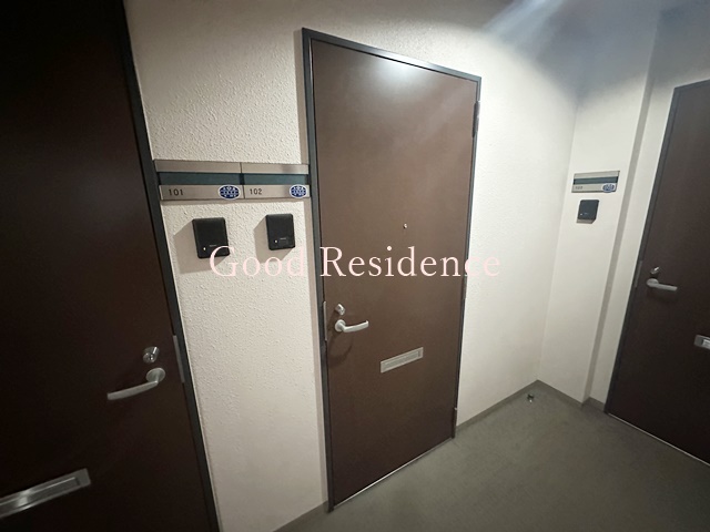 玄関　【人気の東横線でアクセス良好♪】大型収納完備のオススメ物件！