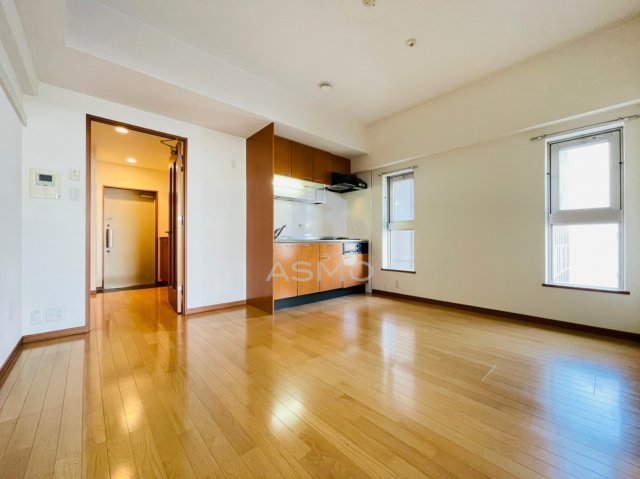 居室・リビング　同マンション別部屋参考写真