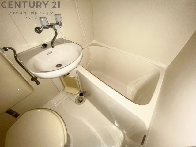 バス・シャワールーム　バストイレ同室です！