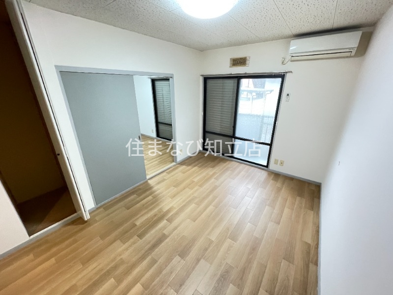 居室・リビング　同型別部屋写真