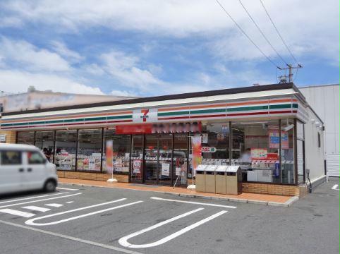 コンビニ　セブンイレブン大津松山町店（コンビニ）まで289m