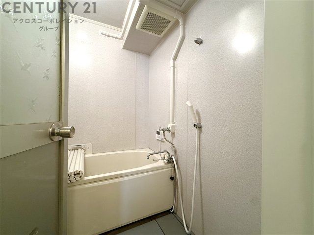 バス・シャワールーム　バストイレ別でおすすめです☆
