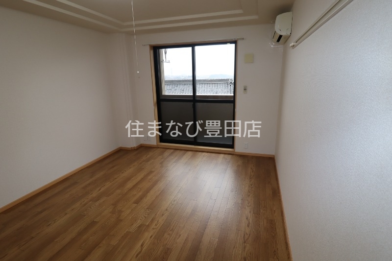 居室・リビング　同型別部屋写真