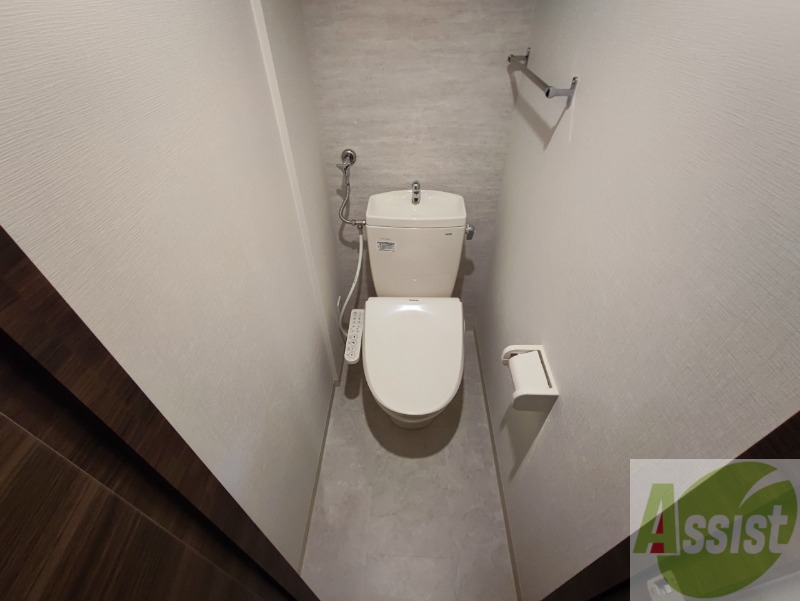 トイレ　こちらはトイレです。清潔感があり、安心して使用できます。