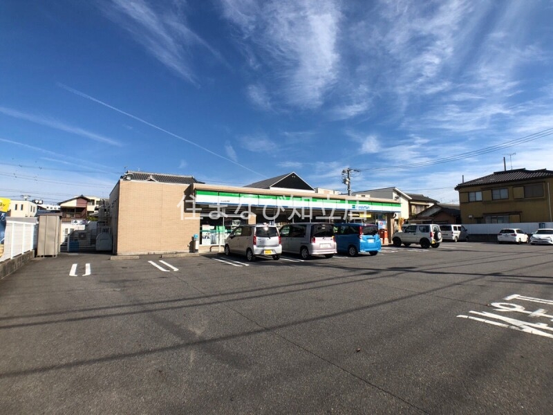 コンビニ　ファミリーマート知立新池店（コンビニ）まで456m