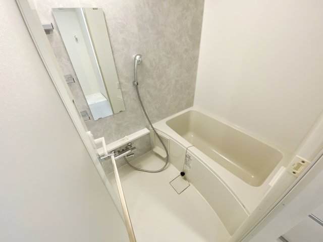 バス・シャワールーム　別号室の参考写真です。