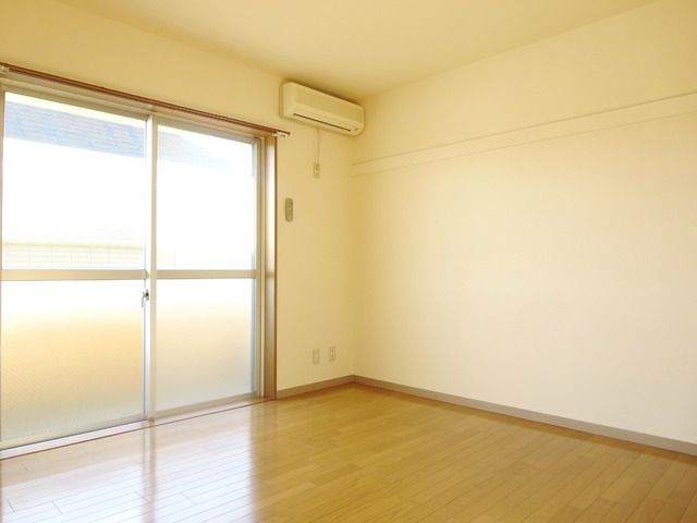 居室・リビング　★広々した居室です★