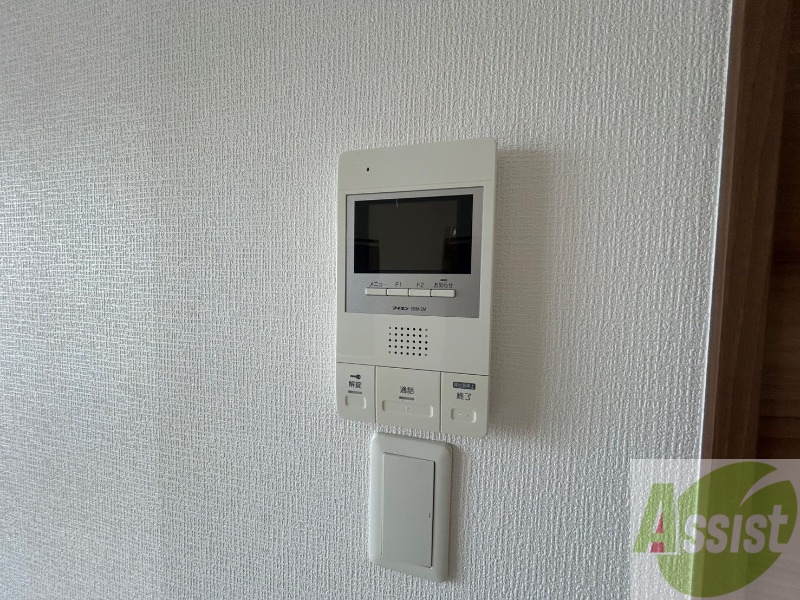 セキュリティ　ＴＶモニター付インターホンです。来客者の顔が見えるので安心！