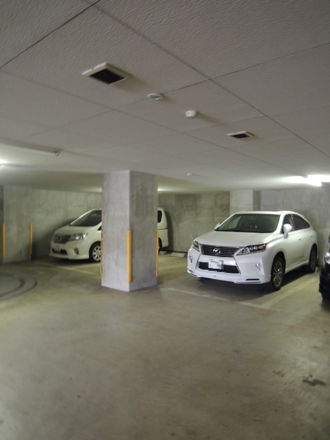 駐車場　駐車場