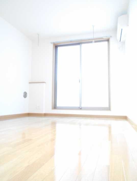 居室・リビング　広々としたお部屋です！