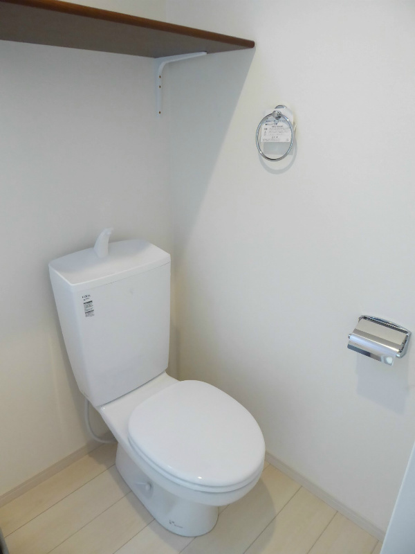 トイレ　別部屋反転写真