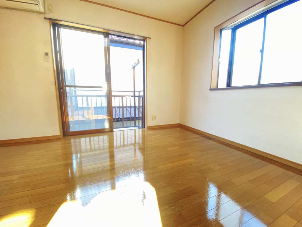 居室・リビング　※別部屋参考写真
