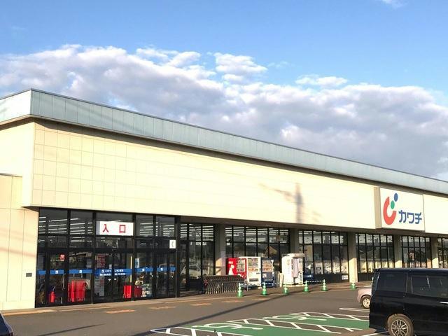 ドラックストア　カワチ薬品吉岡店（ドラッグストア）まで832m