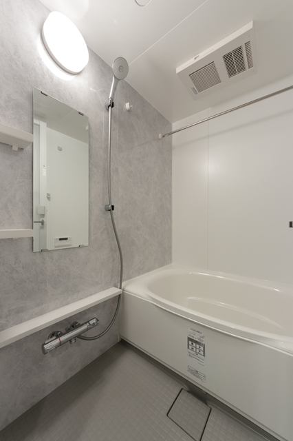 バス・シャワールーム　※写真は同タイプ住戸です。
