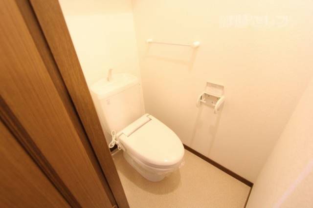 トイレ　イメージ写真　違うタイプのお部屋