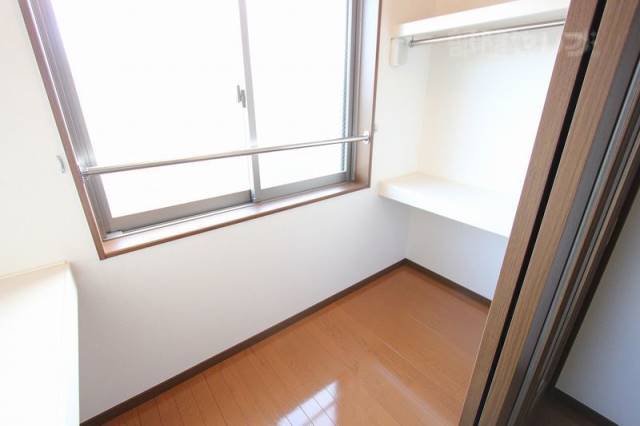 収納　イメージ写真　違うタイプのお部屋