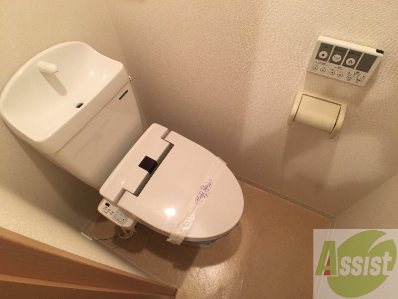 トイレ　ウォシュレット機能がついたトイレ。安心して使用できますね。