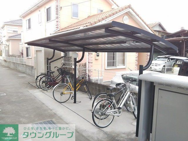 その他　屋根付き駐輪場