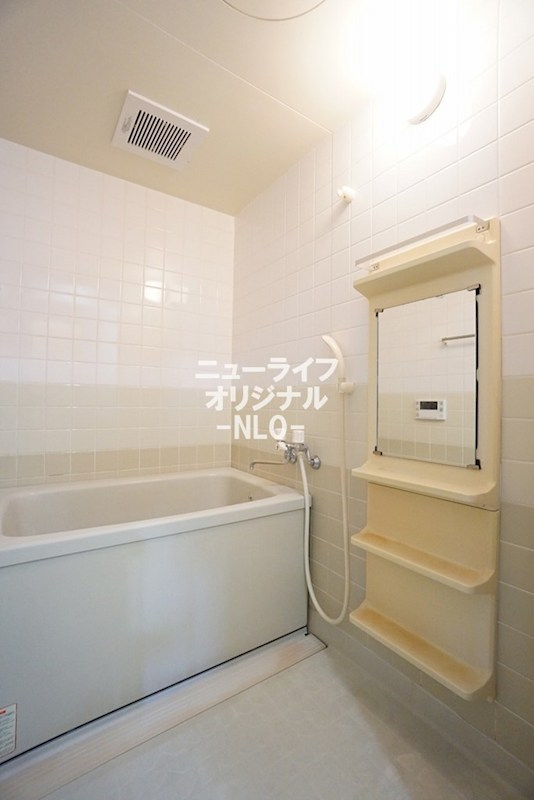 バス・シャワールーム　一日の疲れを癒すバスルームは追い炊き機能付き☆