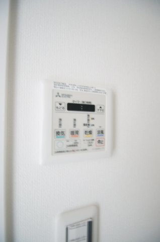 その他設備　雨の日のお洗濯に便利な「浴室換気乾燥機」あります。
