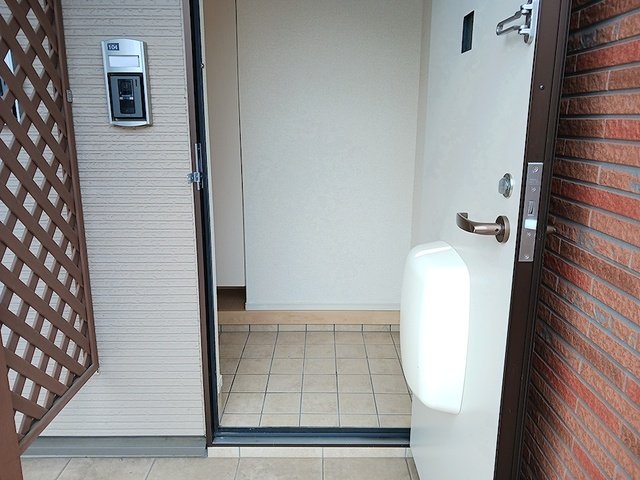 玄関　収納もある玄関です