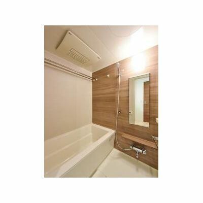 バス・シャワールーム　コンパクトで使いやすいお風呂です