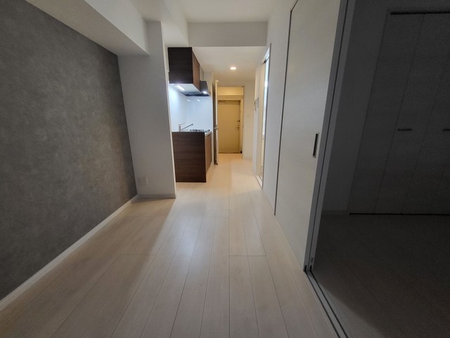居室・リビング　別部屋撮影　　床、建具の色が異なることがあります。