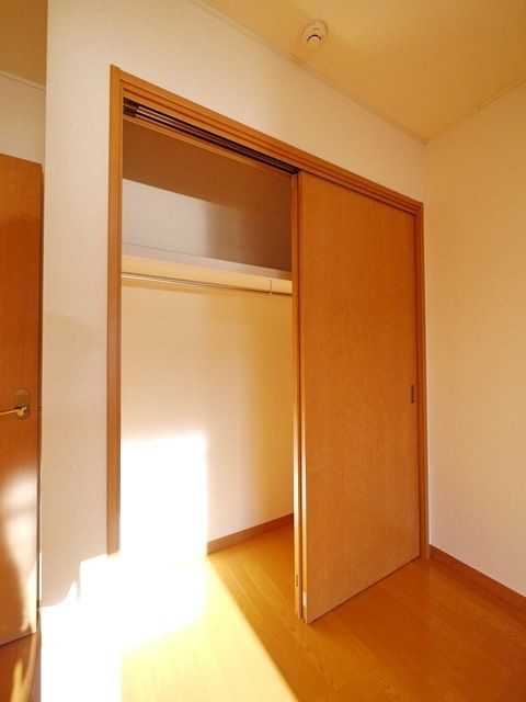 収納　同物件別部屋写真