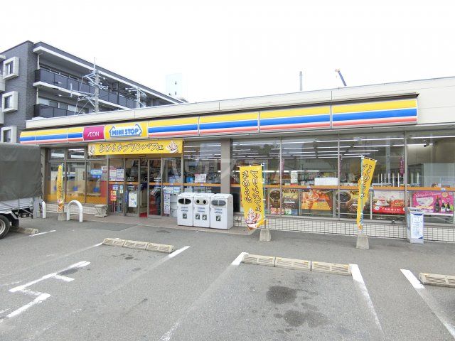 コンビニ　ミニストップ 福岡箱崎３丁目店（コンビニ）まで173m