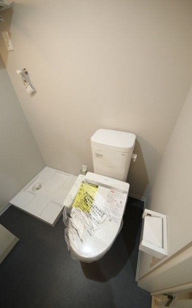 トイレ　別部屋参考写真となります