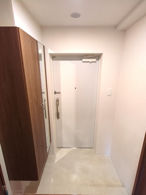 玄関　※別部屋参考写真です。