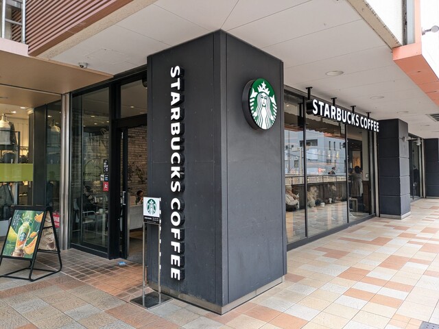 飲食店　スターバックスコーヒープラーレ松戸店（飲食店）まで100m