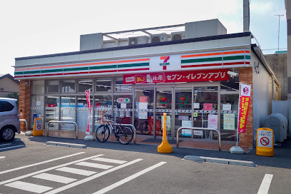 コンビニ　セブン－イレブン大阪春日出中１丁目店（コンビニ）まで411m