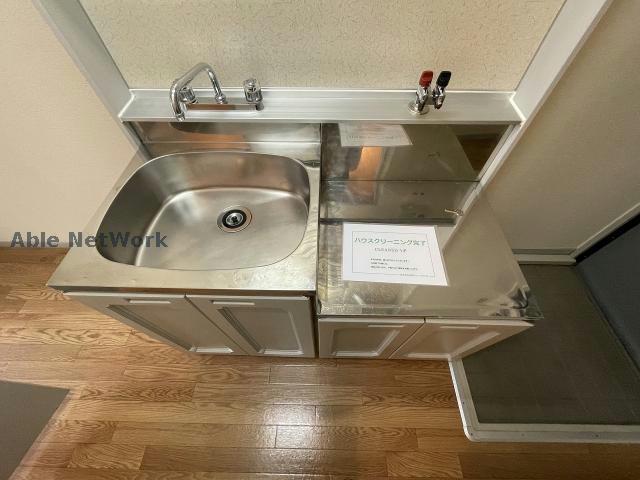 キッチン　※同物件別部屋の写真です。