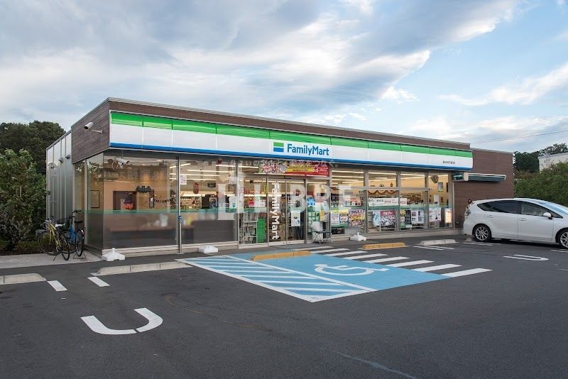 コンビニ　ファミリーマート国分寺弁天通り店（コンビニ）まで470m