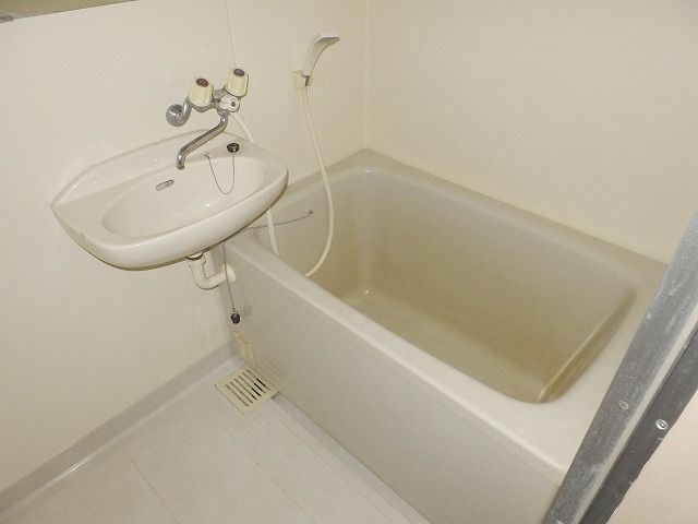 バス・シャワールーム　※別室同型タイプ
