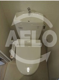 トイレ　エステムプラザ難波ＷＥＳＴリバークロス　温水洗浄便座