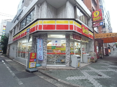コンビニ　デイリーヤマザキ 名古屋栄４丁目店（コンビニ）まで100m
