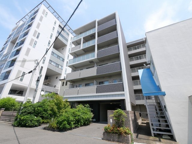 メゾン材木町