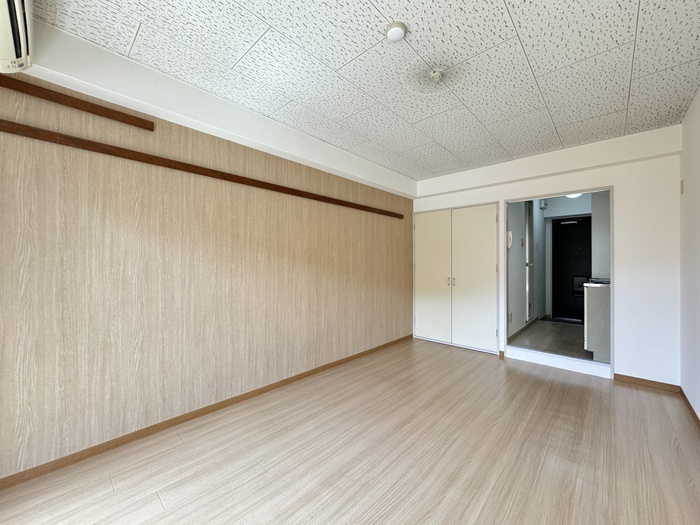 フォルテ宝塚の居間写真