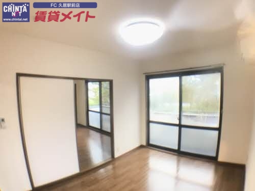 居室・リビング　同型参考写真