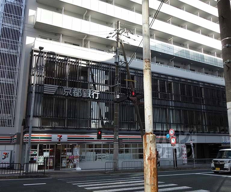 銀行　京都銀行 山科支店（銀行）まで210m