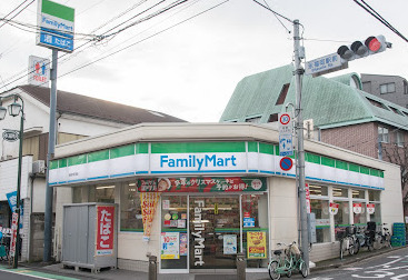 コンビニ　ファミリーマート 永福町駅南店（コンビニ）まで266m