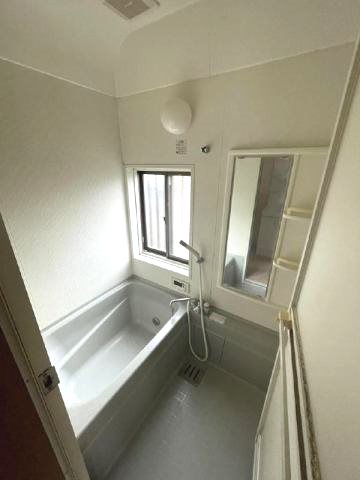 バス・シャワールーム　※現況優先※同じ建物の他の部屋の写真です