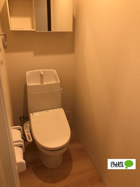 ＪＲ東海道本線 野洲駅 徒歩7分 7階建 築2年のトイレ写真