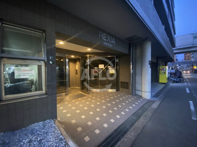 エントランス　レクシア西九条　エントランス