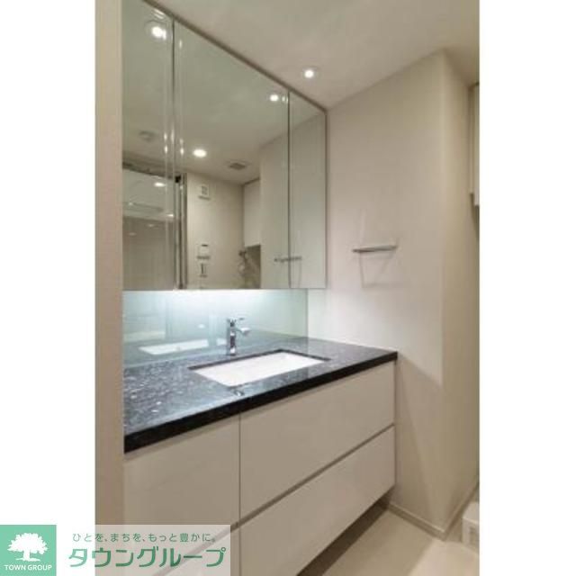 洗面設備　※写真は同タイプ住戸です。